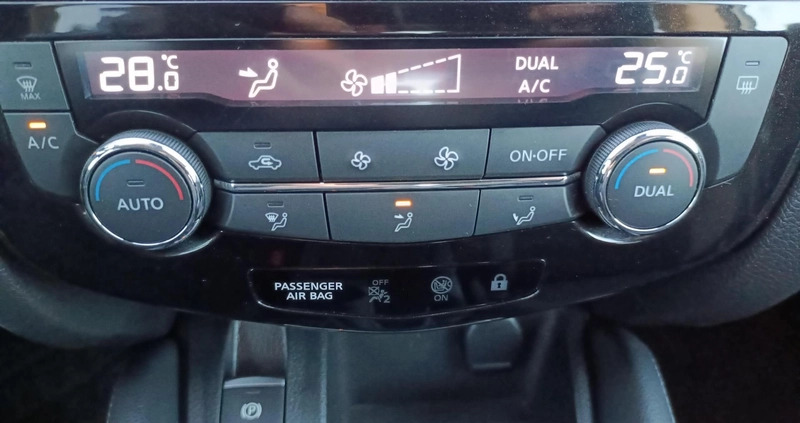 Nissan Qashqai cena 74900 przebieg: 133638, rok produkcji 2021 z Parczew małe 172